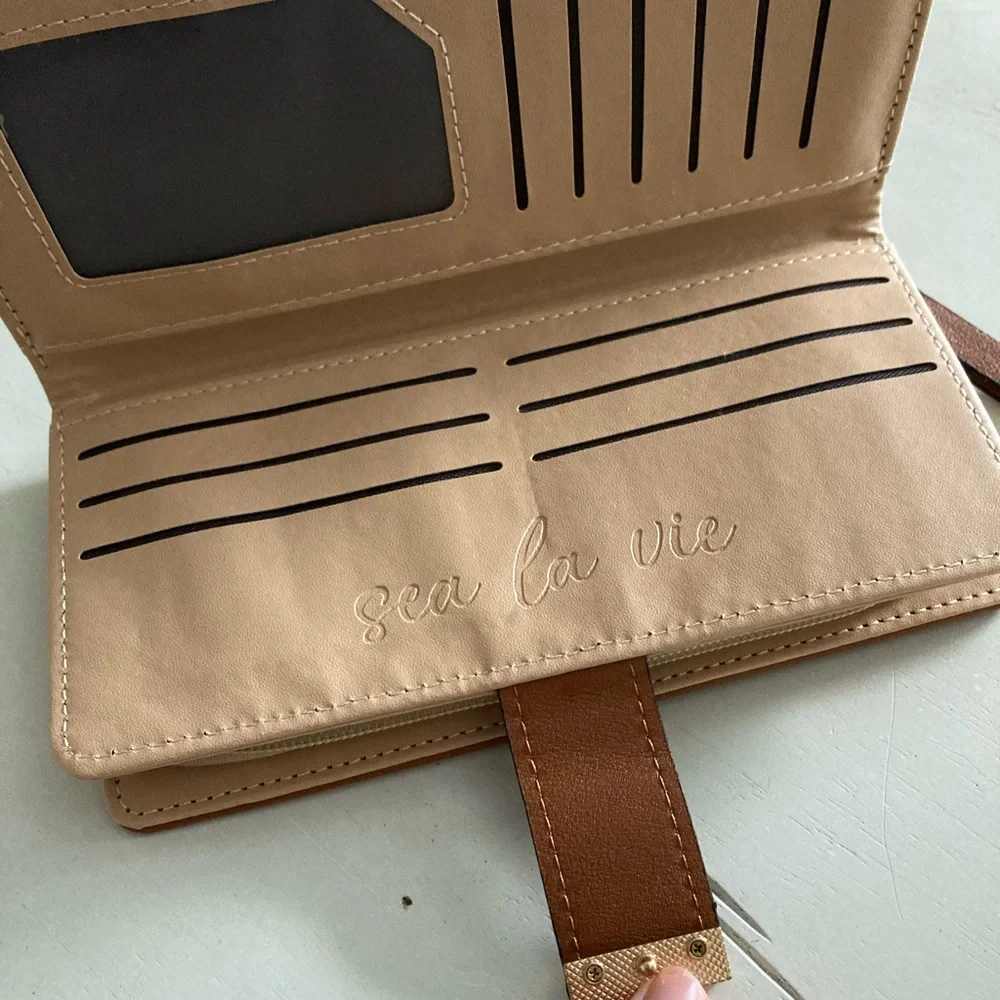 NWT! Vagabond Goods Vegan Leather  Leaf Multifuction Wallet - Picture 4 of 7